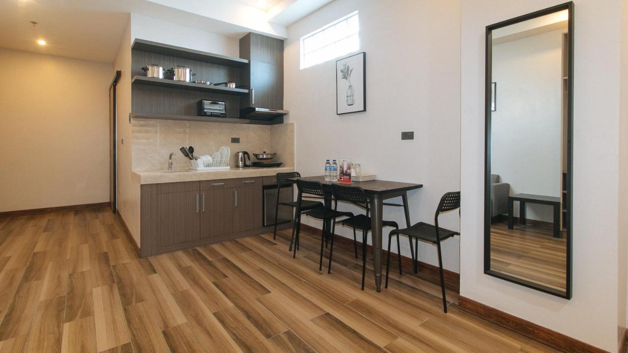 Reddoorz Plus @ Bez Tower And Residences San Juan San Juan  Εξωτερικό φωτογραφία