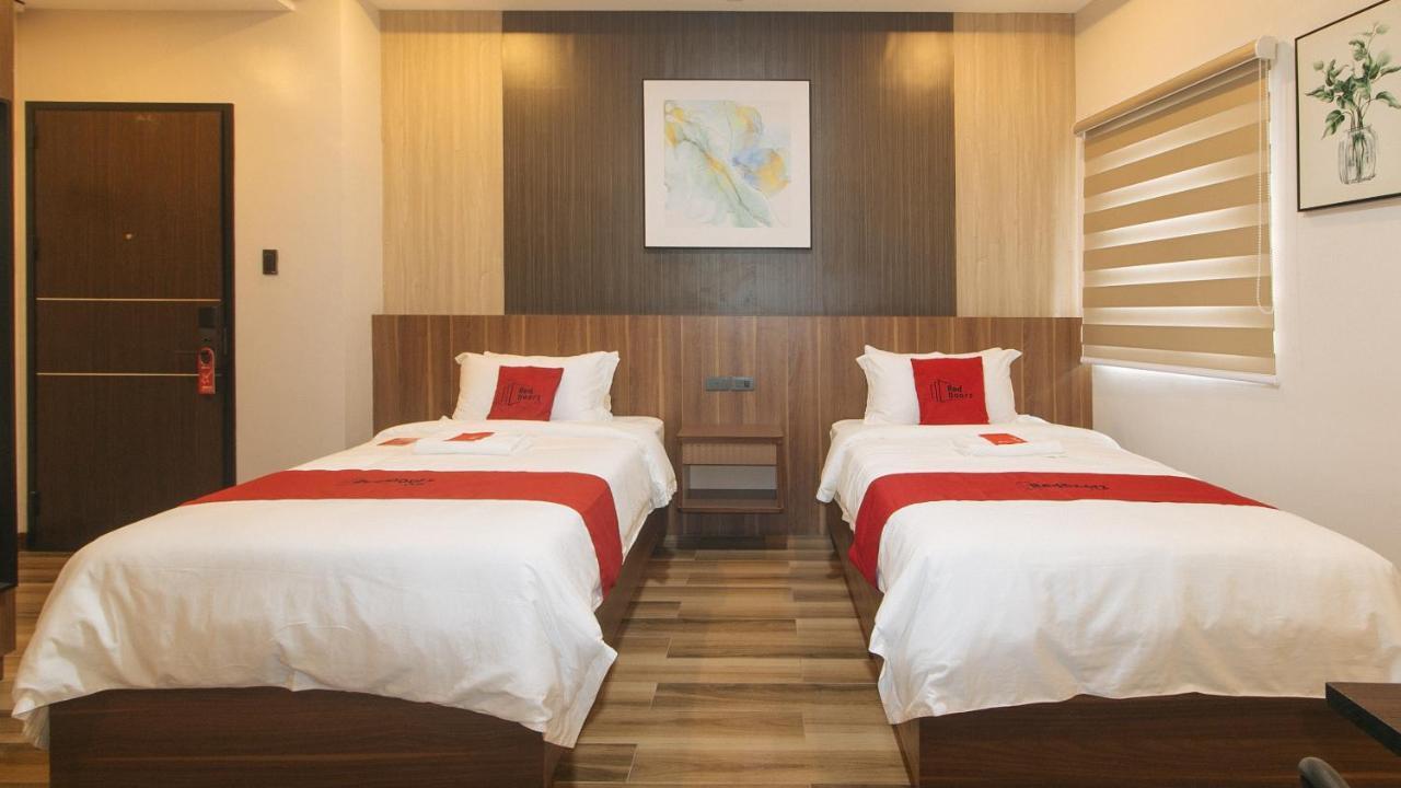 Reddoorz Plus @ Bez Tower And Residences San Juan San Juan  Εξωτερικό φωτογραφία