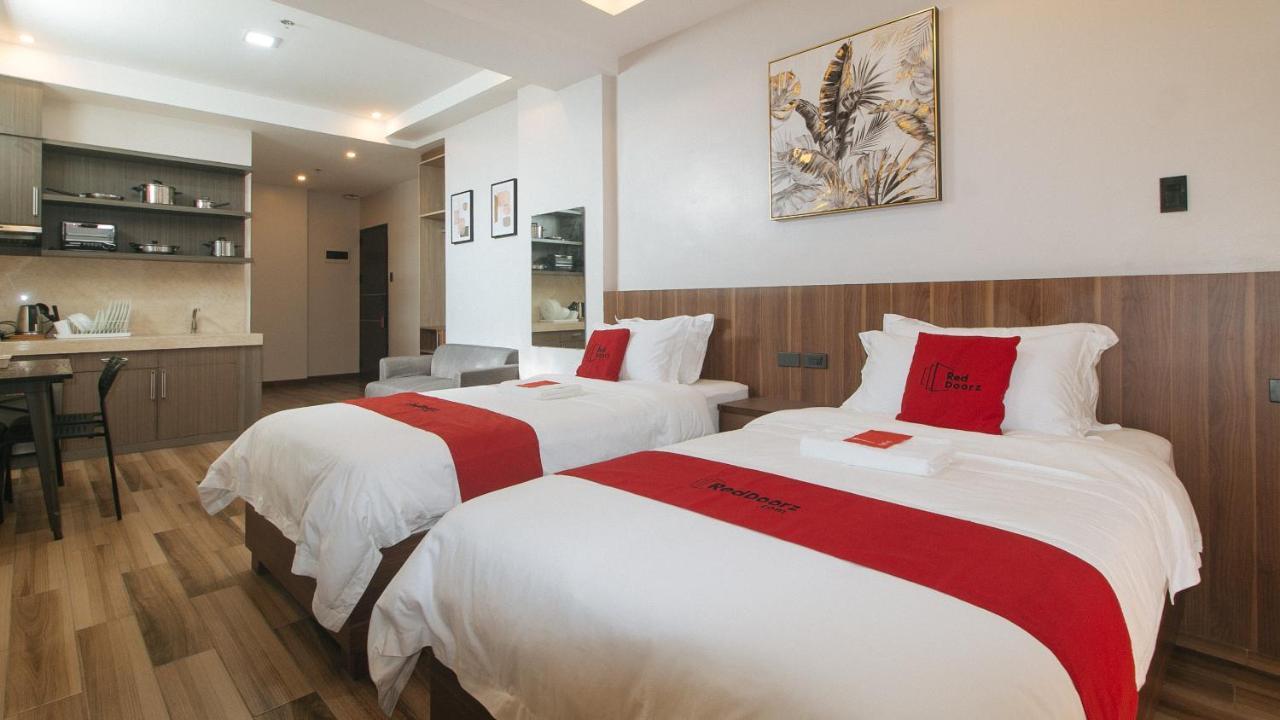 Reddoorz Plus @ Bez Tower And Residences San Juan San Juan  Εξωτερικό φωτογραφία